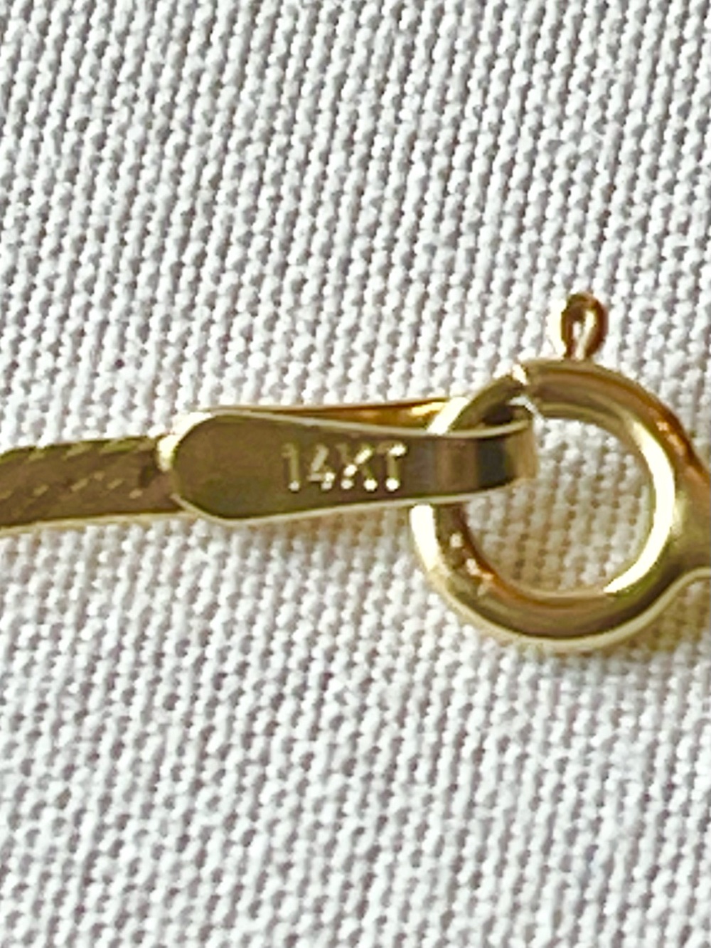 Vintage 14K Yellow Gold Layered Herringbone Chain V Necklace with Heart Center - Picture 10 of 11